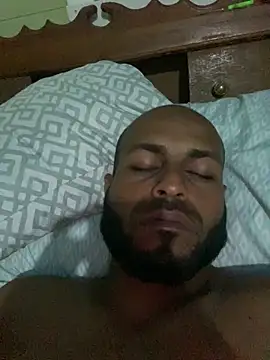 Snapshot of islandvybee55 chatting on 02.09.26 islandvybee55 online show from 02.09.26