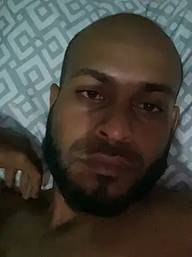 Snapshot of islandvybee55 chatting on 02.10.26 islandvybee55 online show from 02.10.26