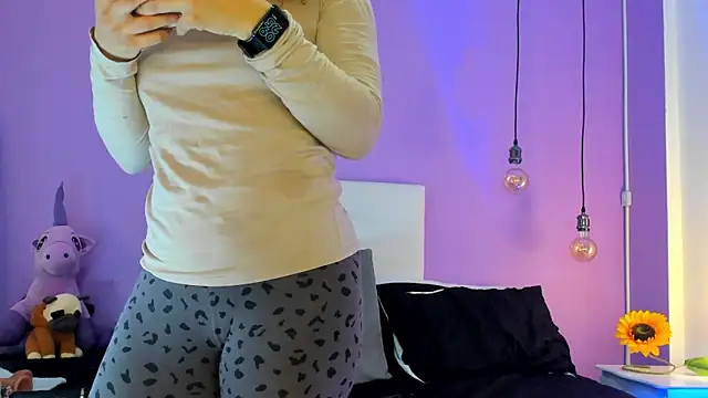 Charlotte11-11 online show from 10.11.25