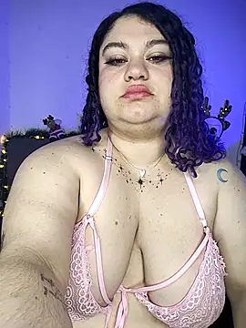 lunitaa0 online show from 11.15.25