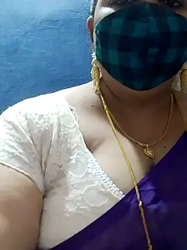 Snapshot of tamilthanushri chatting on 02.01.25 tamilthanushri online show from 02.01.25