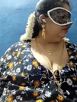 Snapshot of tamilthanushri chatting on 02.01.25 tamilthanushri online show from 02.01.25