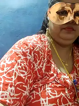Snapshot of tamilthanushri chatting on 02.04.25 tamilthanushri online show from 02.04.25