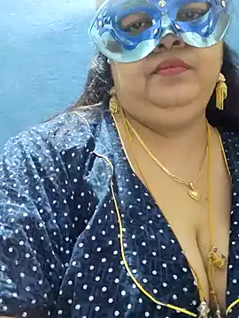 Snapshot of tamilthanushri chatting on 02.05.25 tamilthanushri online show from 02.05.25