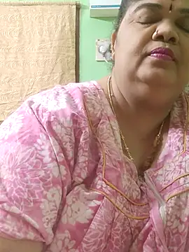 Snapshot of tamilthanushri chatting on 06.21.26 tamilthanushri online show from 06.21.26