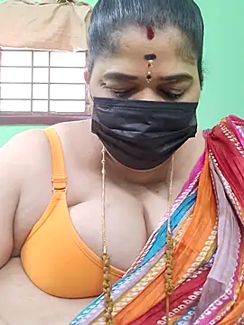Snapshot of tamilthanushri chatting on 07.24.26 tamilthanushri online show from 07.24.26