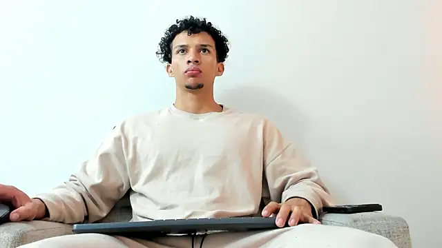 Snapshot of Dominick_star chatting on 12.21.24 Dominick star online show from 12.21.24