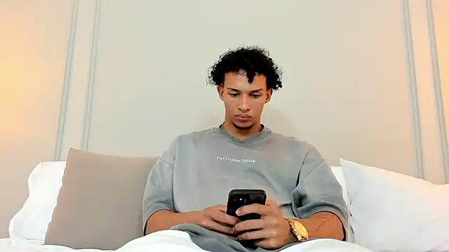 Snapshot of Dominick_star chatting on 12.27.24 Dominick star online show from 12.27.24