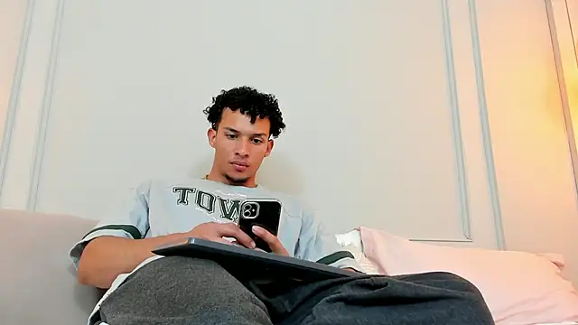 Snapshot of Dominick_star chatting on 01.16.25 Dominick star online show from 01.16.25