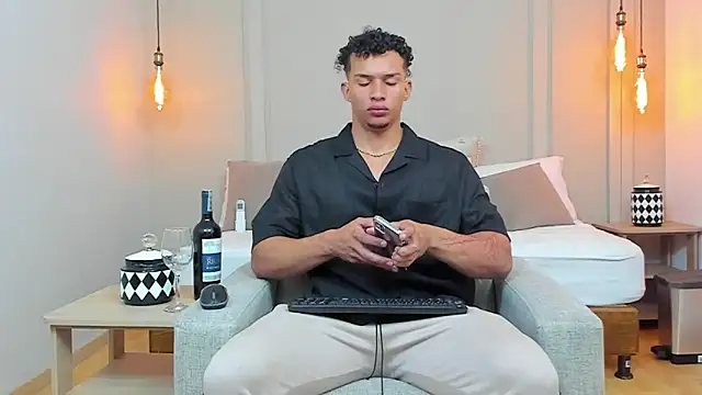 Snapshot of Dominick_star chatting on 02.15.25 Dominick star online show from 02.15.25