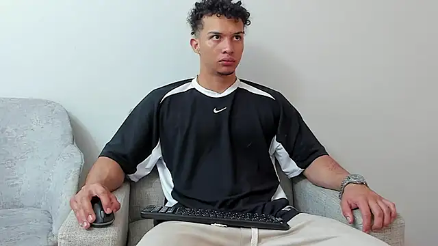 Snapshot of Dominick_star chatting on 02.17.25 Dominick star online show from 02.17.25