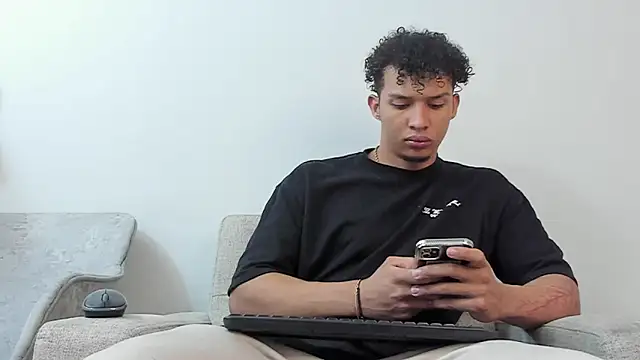 Snapshot of Dominick_star chatting on 03.21.25 Dominick star online show from 03.21.25