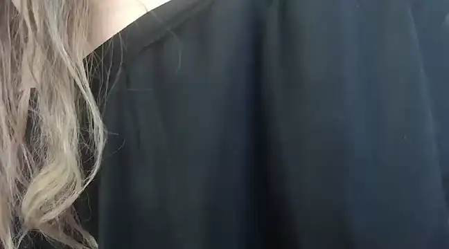 Sofieevans  online show from 12.04.24