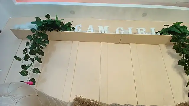 JOCELYN SANTANA1 online show from 12.21.25