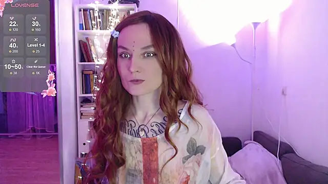 Snapshot of mischellemeow13 chatting on 02.12.25 mischellemeow13 online show from 02.12.25