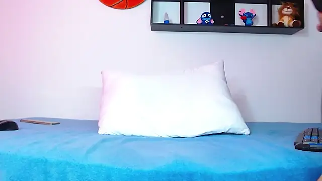 Snapshot of akeemdavid_05 chatting on 03.19.26 akeemdavid 05 online show from 03.19.26