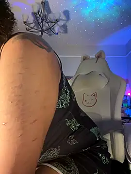 loveluna8 online show from 09.19.25