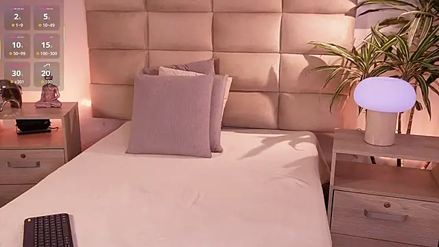 lexiee grey  online show from 02.14.26