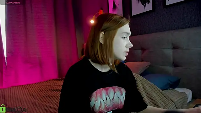 Lesi Moonie01 online show from 05.04.26