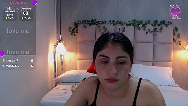 Snapshot of Alaya_cute chatting on 12.11.24 Alaya cute online show from 12.11.24