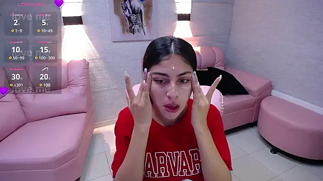 Snapshot of Alaya_cute chatting on 02.11.25 Alaya cute online show from 02.11.25