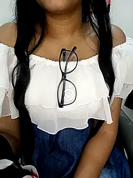 Snapshot of Lovely_mam444 chatting on 12.14.24 Lovely mam444 online show from 12.14.24