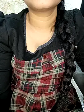 Snapshot of Lovely_mam444 chatting on 12.16.24 Lovely mam444 online show from 12.16.24