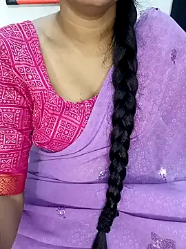 Snapshot of Lovely_mam444 chatting on 12.23.24 Lovely mam444 online show from 12.23.24