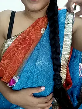 Snapshot of Lovely_mam444 chatting on 12.28.24 Lovely mam444 online show from 12.28.24