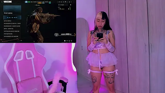 Snapshot of HollyHudsonn chatting on 03.15.25 HollyHudsonn online show from 03.15.25