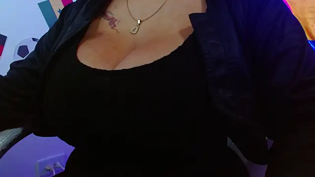 Snapshot of violletha chatting on 06.30.26 violletha online show from 06.30.26