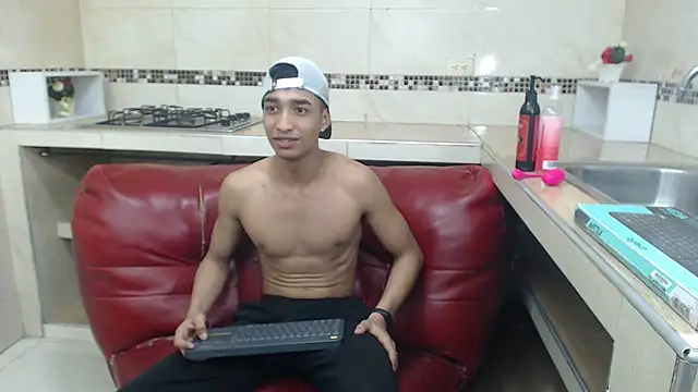 Snapshot of jose_sexycumm chatting on 01.21.25 jose sexycumm online show from 01.21.25