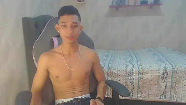 Snapshot of jose_sexycumm chatting on 01.24.25 jose sexycumm online show from 01.24.25
