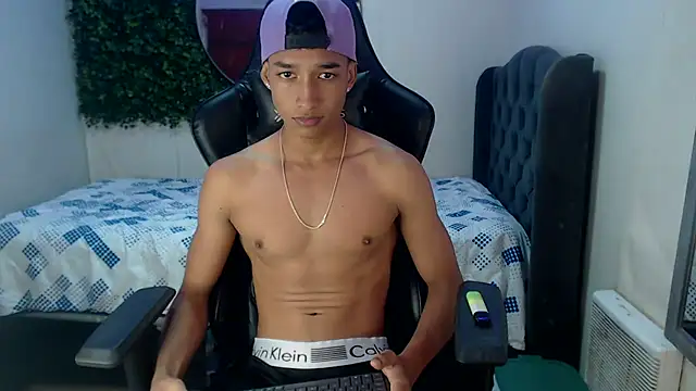 Snapshot of jose_sexycumm chatting on 01.29.25 jose sexycumm online show from 01.29.25