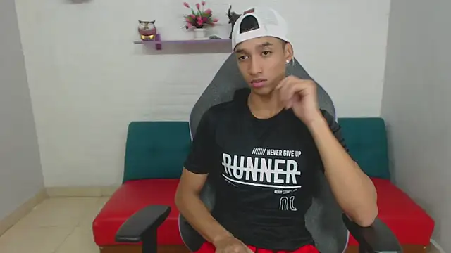 Snapshot of jose_sexycumm chatting on 02.17.25 jose sexycumm online show from 02.17.25