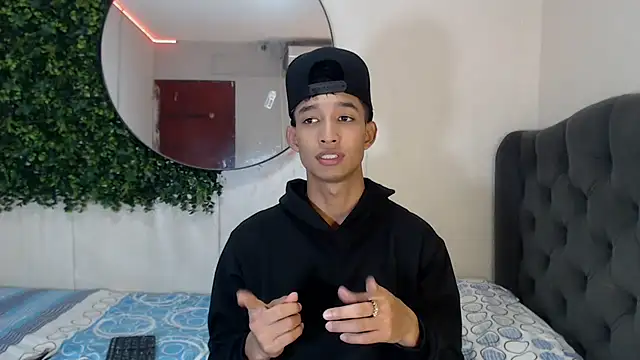 Snapshot of jose_sexycumm chatting on 03.17.25 jose sexycumm online show from 03.17.25