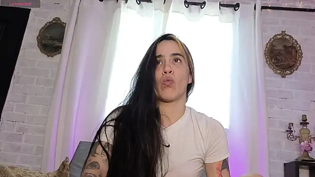 Kimandyuk online show from 12.21.25