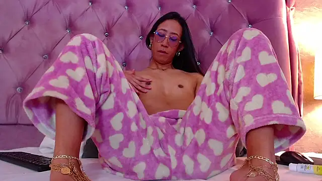 GabyPetit online show from 01.11.25