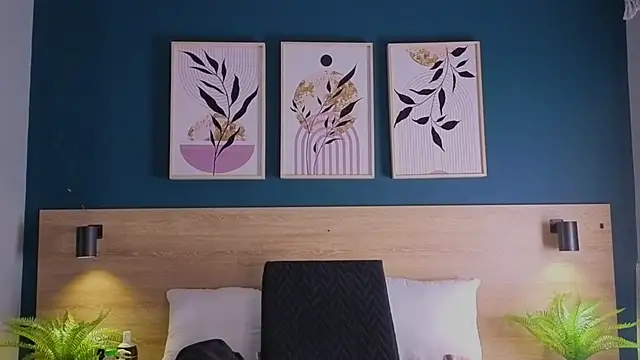 GabyPetit online show from 09.12.25