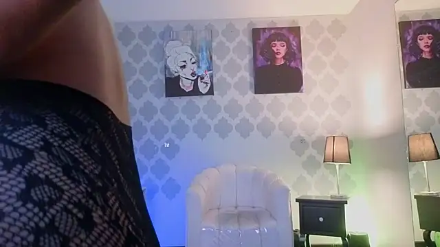 GabyPetit online show from 08.05.26