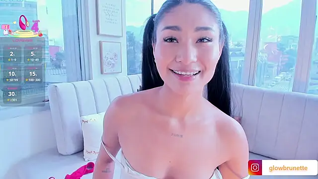 Megan Lim online show from 03.01.25