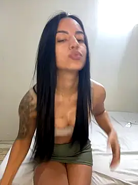 Snapshot of Elamesmamorena chatting on 11.06.25 Elamesmamorena online show from 11.06.25