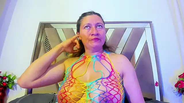 Snapshot of LILITH_TORRES1 chatting on 12.11.24 LILITH TORRES1 online show from 12.11.24