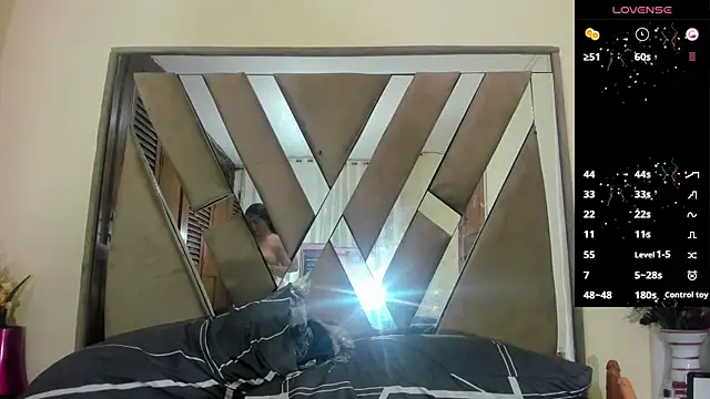 Snapshot of LILITH_TORRES1 chatting on 01.12.25 LILITH TORRES1 online show from 01.12.25