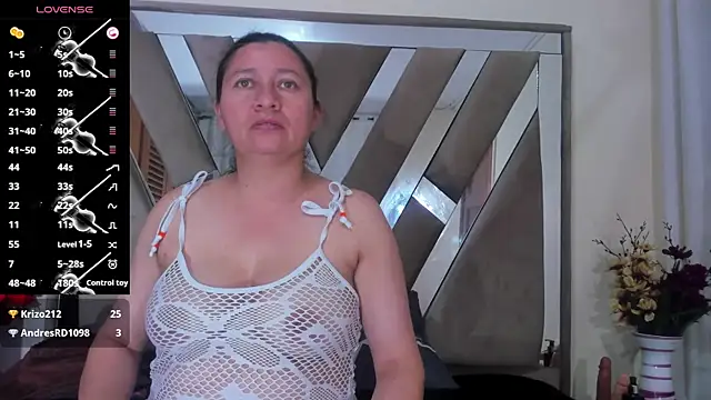 Snapshot of LILITH_TORRES1 chatting on 03.13.25 LILITH TORRES1 online show from 03.13.25