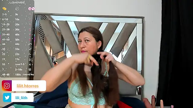 Snapshot of LILITH_TORRES1 chatting on 11.29.25 LILITH TORRES1 online show from 11.29.25