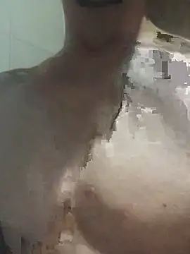 Snapshot of favormaker chatting on 12.23.24 favormaker online show from 12.23.24