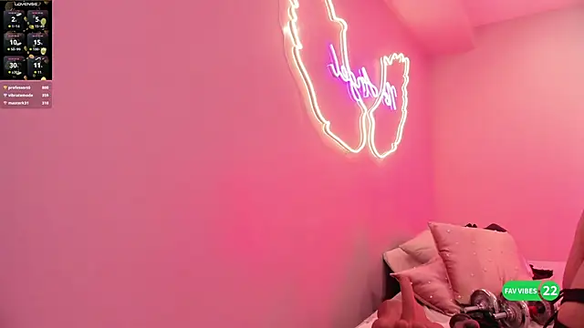 Snapshot of Ninna_monroe_ chatting on 09.18.25 Ninna monroe online show from 09.18.25