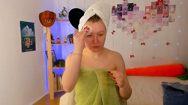 Snapshot of leazy_peazy chatting on 03.20.25 leazy peazy online show from 03.20.25