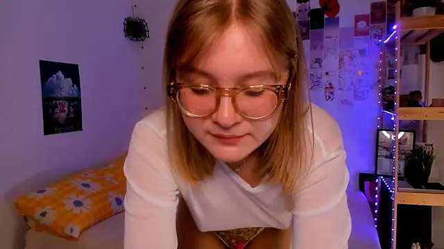 Snapshot of leazy_peazy chatting on 11.28.25 leazy peazy online show from 11.28.25